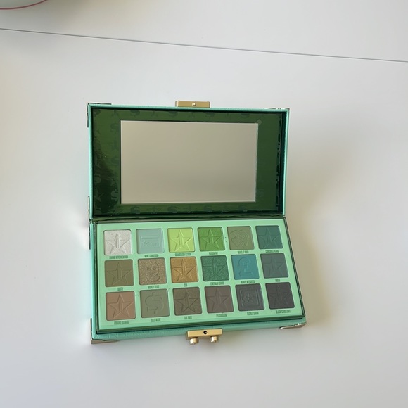 Jeffree Star Blood Money Eyeshadow Pallet - Picture 2 of 3